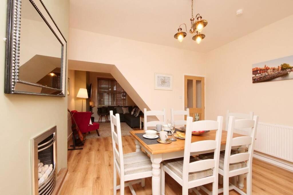 The River Walk House York Villa ภายนอก รูปภาพ