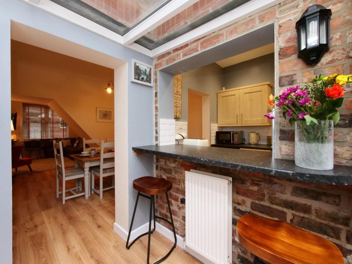 The River Walk House York Villa ภายนอก รูปภาพ